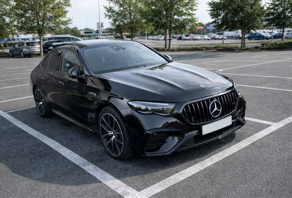 Mercedes-Benz Hybrid 4-Matic+ Night Edition (430 kW)