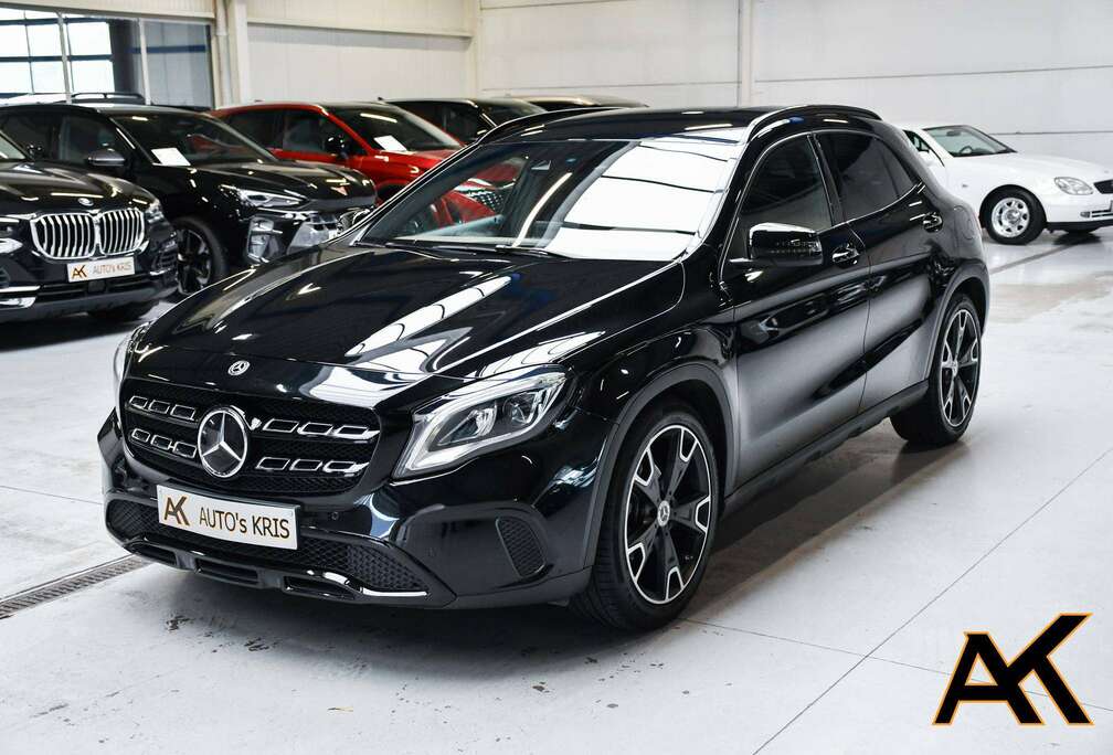 Mercedes-Benz GLA 180 Business Automaat - NAVIGATIE / CAMERA / ACC