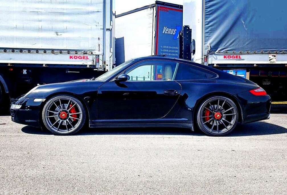 Porsche 911 Carrera 4 S