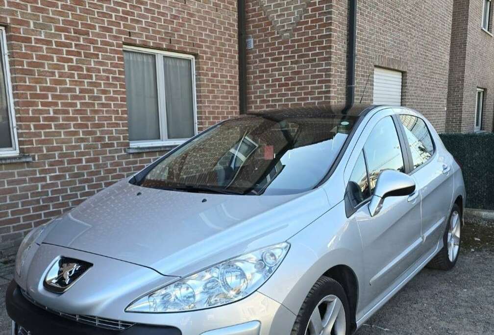Peugeot 140 THP Automatik Sport