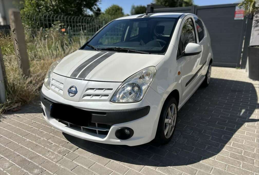 Nissan 1.0i Acenta