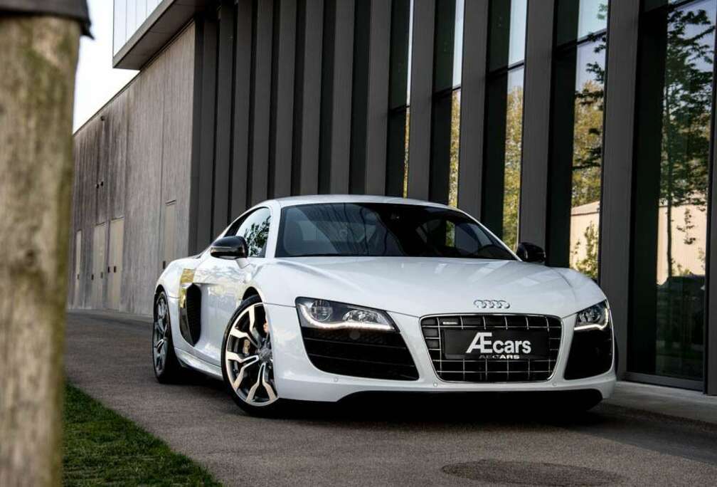 Audi 5.2 V10 / R-TRONIC / BELGIAN / 26.000 KM / CARBON