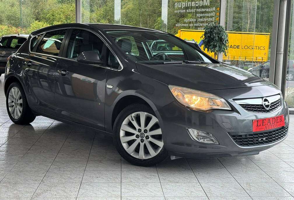 Opel  1.4 ESSENCE 140CH - AUTOMATIQUE - GPS - AIRCO