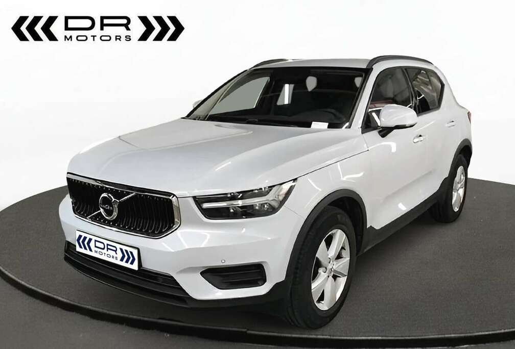 Volvo MOMENTUM - ACHTERUITRIJCAMERA - ZETELVERWARMING...