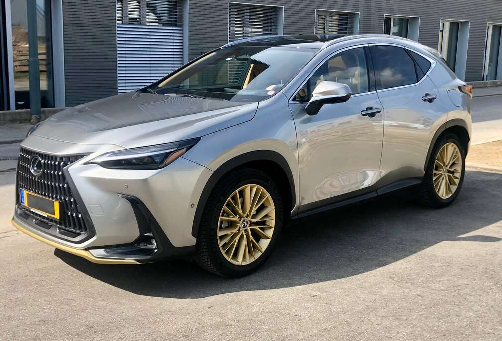 Lexus NX 450h  2.5i AWD Privilege Line E-CVT (227 kW) Privilege Line