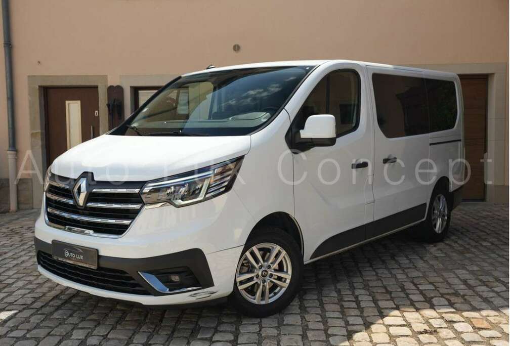 Renault Passenger INTENS L1 Blue dCi 150 EDC