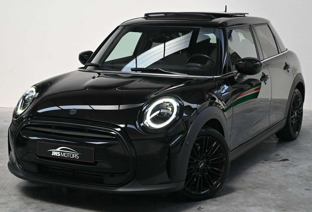 MINI MINI Cooper 1.5A  Black Pack  CarPlay  LED  Pano Dak  Sportzetels