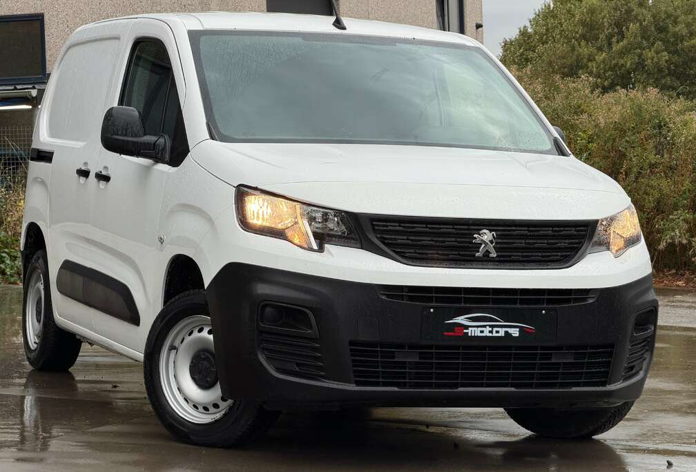 Peugeot 1.6 BlueHDi • UTILITAIRE • ATTACHE REMORQUE