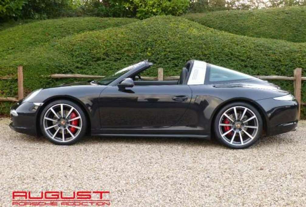 Porsche 911 Carrera 4S 2014