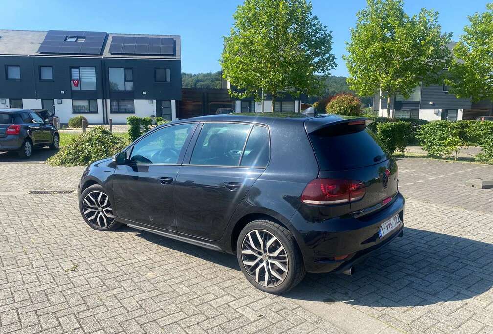 Volkswagen Golf 6 1.6TDI 110ch petit pack GTI prix négociabl