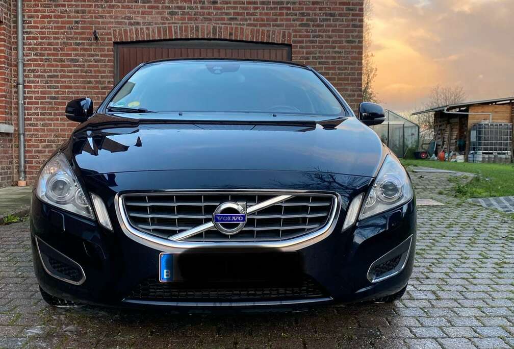 Volvo D5 AWD Geartronic Momentum