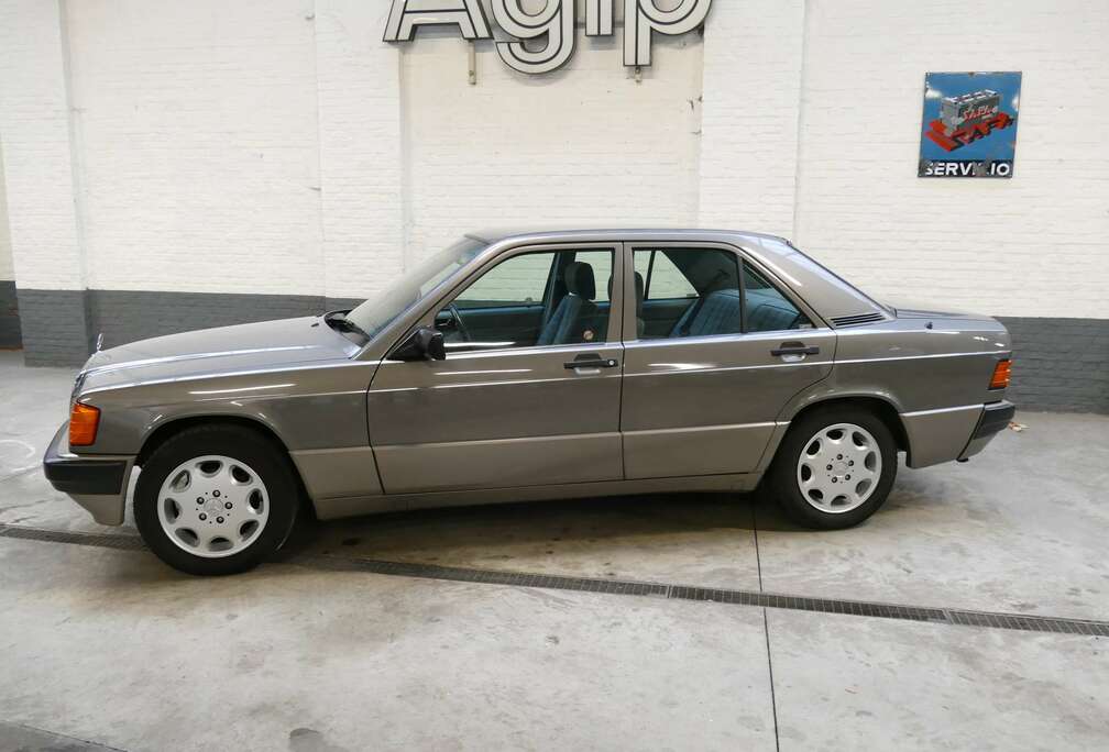 Mercedes-Benz 190 E 1.8 **FIRST OWNER**NEW***