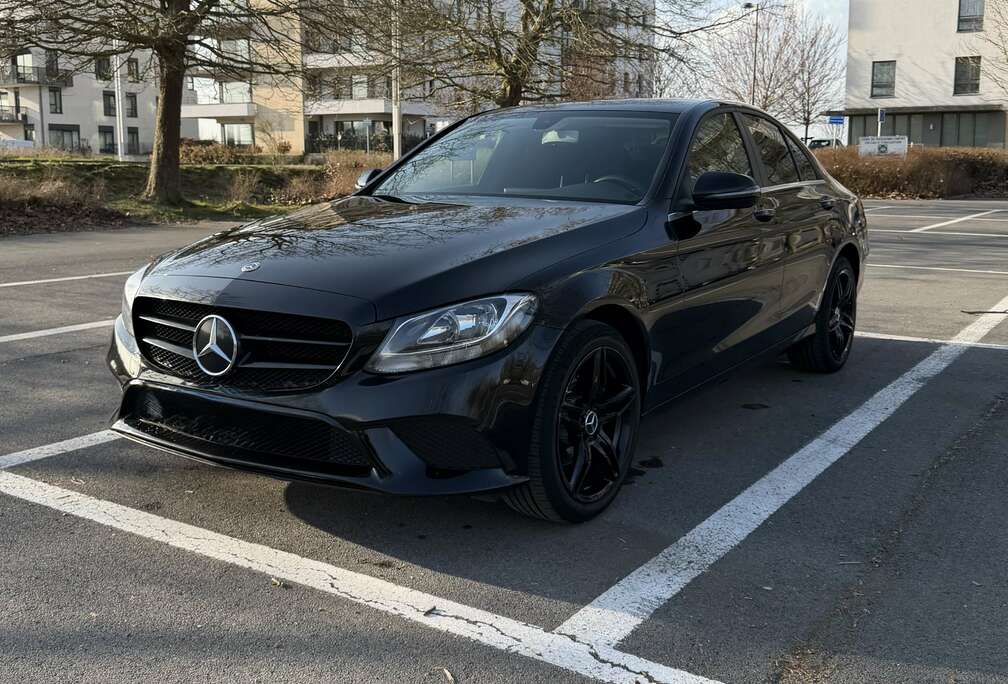 Mercedes-Benz AUTOMATIQUE.