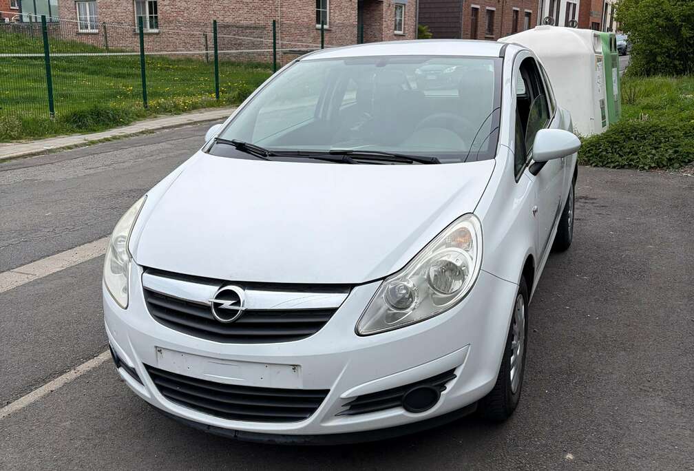 Opel Corsa 1.0i Essentia