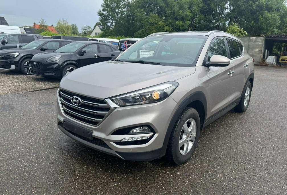 Hyundai  ONLY FOR EXPORT OR DEALER  ENGINE MAKES NOISE