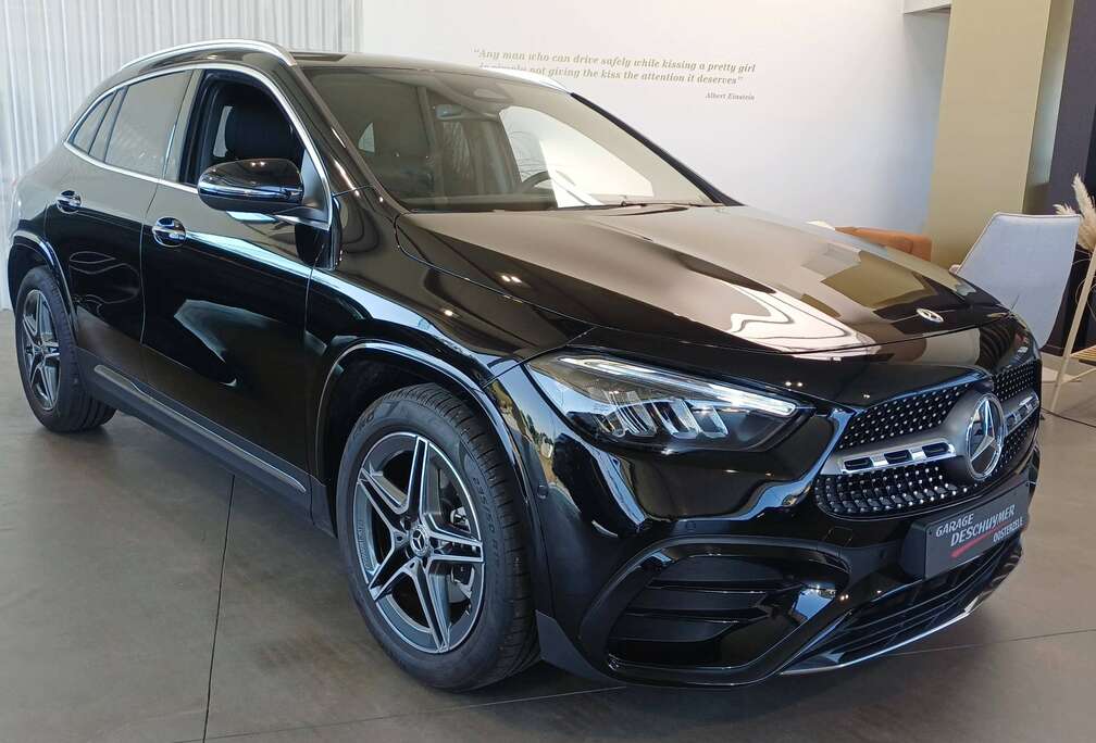 Mercedes-Benz GLA 180 AMG Line Sfeerlicht Keyless Go