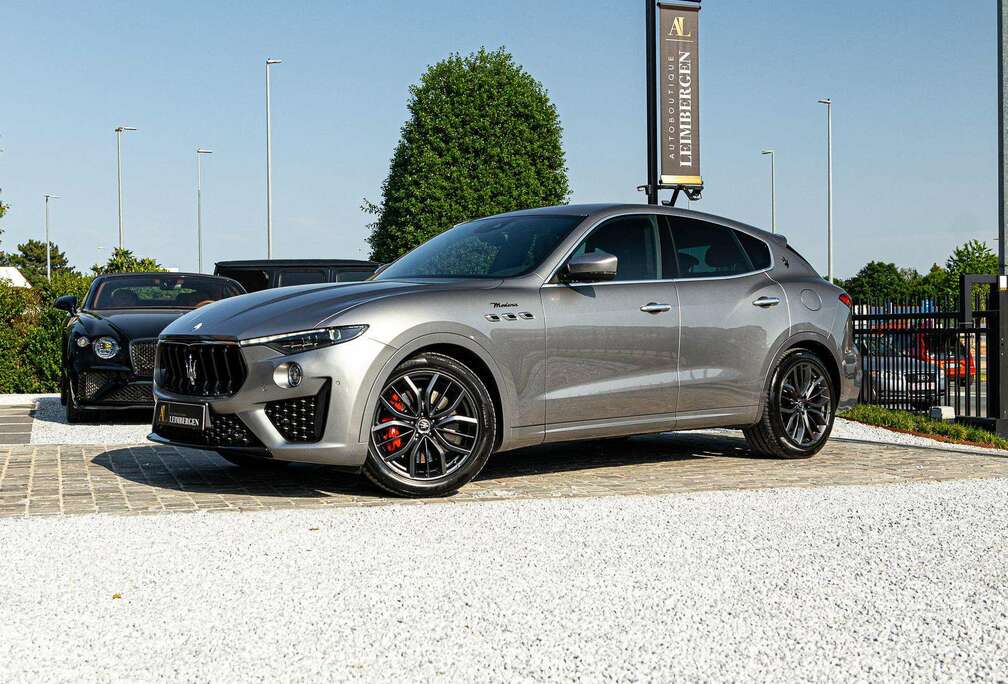 Maserati Levante 3.0 V6 BiTurbo Modena / Facelift / Pano  / Harman/ Kardon Soundsystem / Achteruitrijcamera / Soft-Close