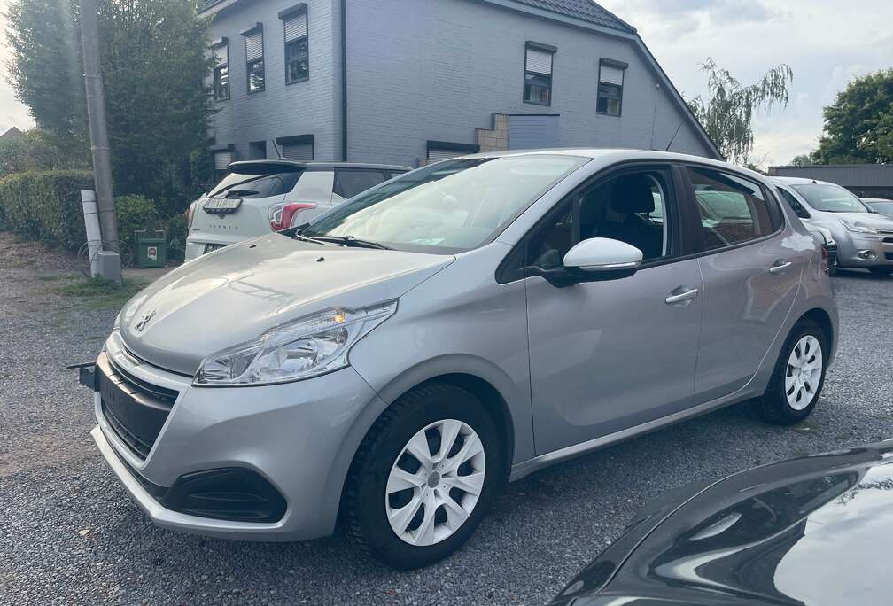 Peugeot 1.2i Benzine,Airco,Cruise control,Boite defect!