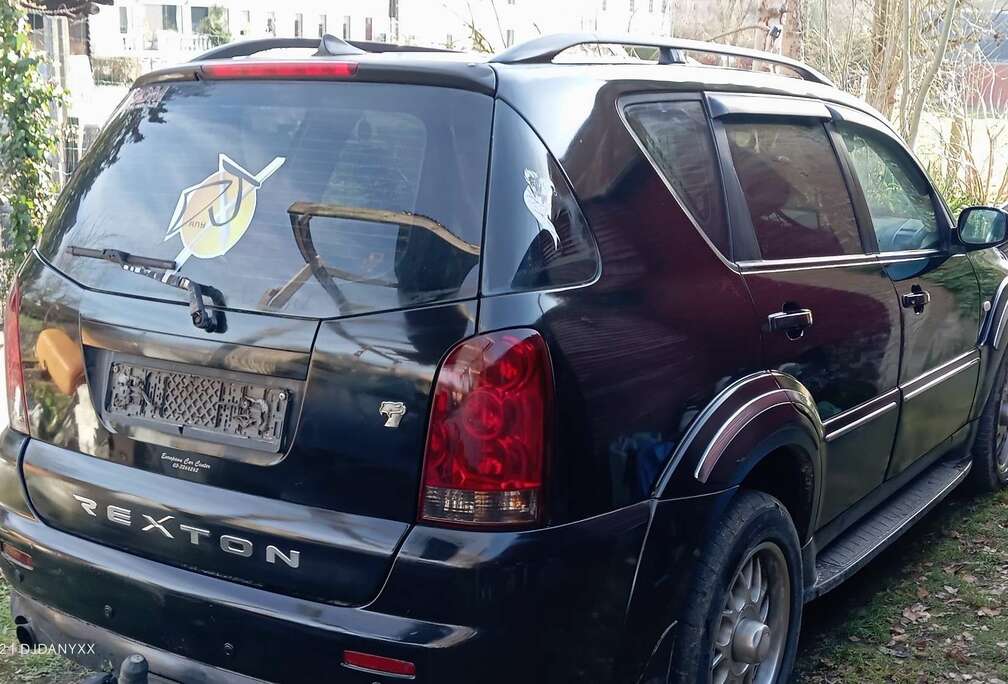 SsangYong 270 XDi Luxe utilitaire \