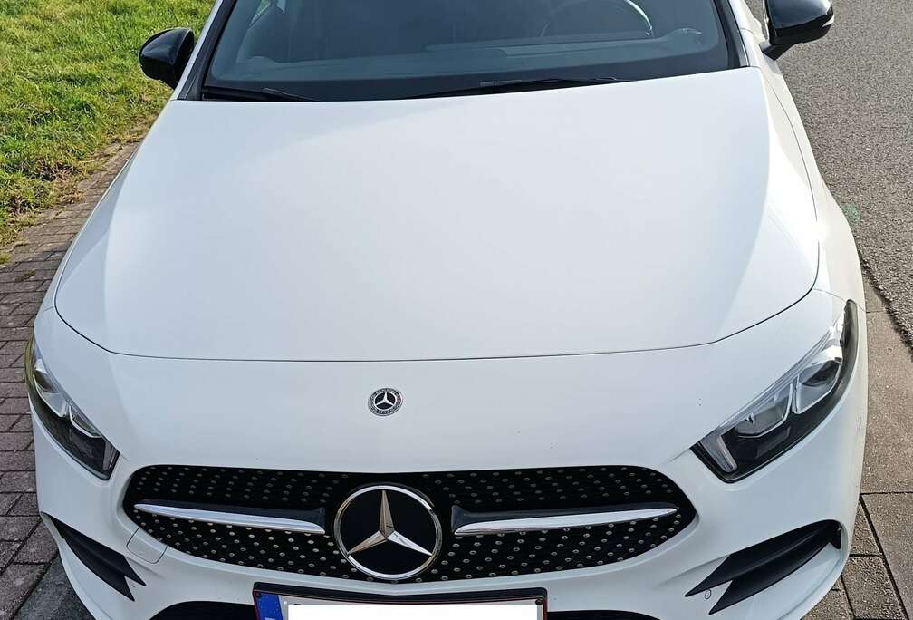 Mercedes-Benz A 180 AMG Line