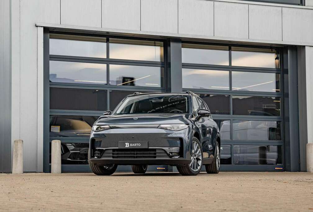 Design  Elektrisch AWD 600 PK  Zwart interieu...