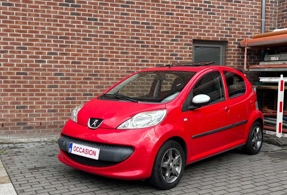 Peugeot 107 1.0i - Clim - CarPlay - Toit ouvrant - Camera -