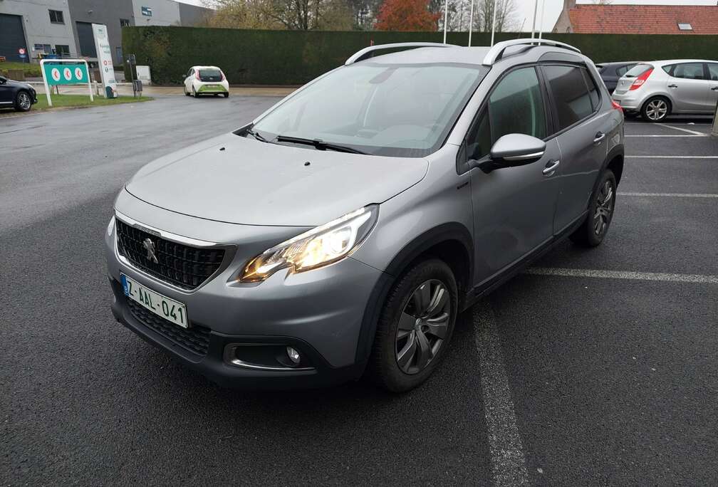 Peugeot 2008 PureTech 110 signature