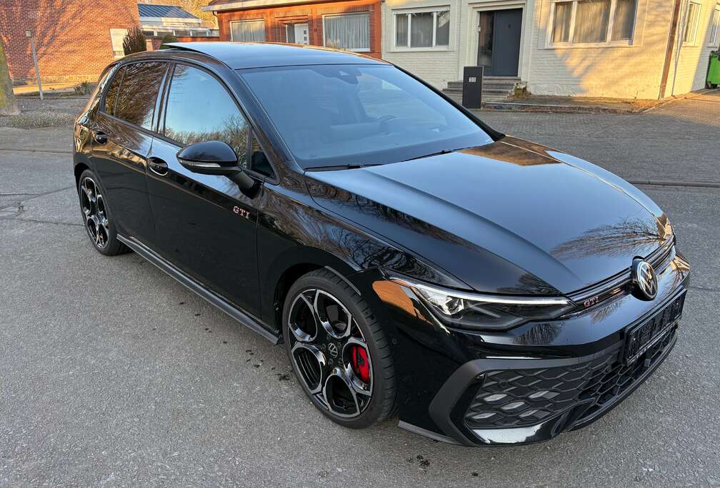 Volkswagen Golf 8.5 GTI FACELIFT BLACKSTYLE 2.0 TSI