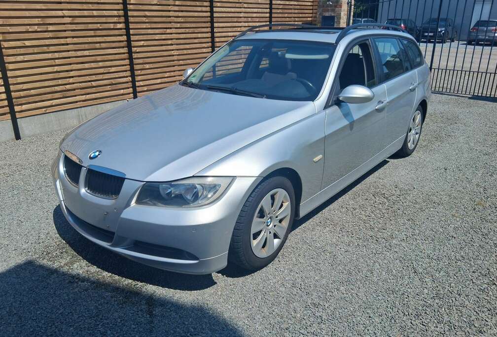BMW Touring 320i