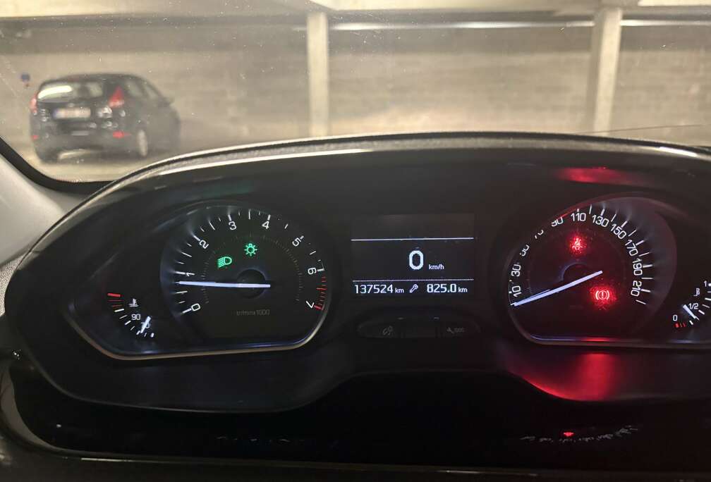 Peugeot 1.2i PureTech Allure