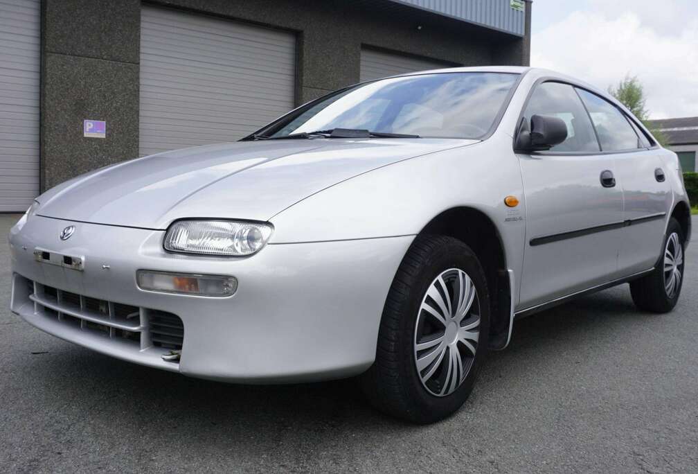 Mazda 1.5i 16v GLX Editie AIRCO-Facelift-Uitzonderlijk-Gekeurd