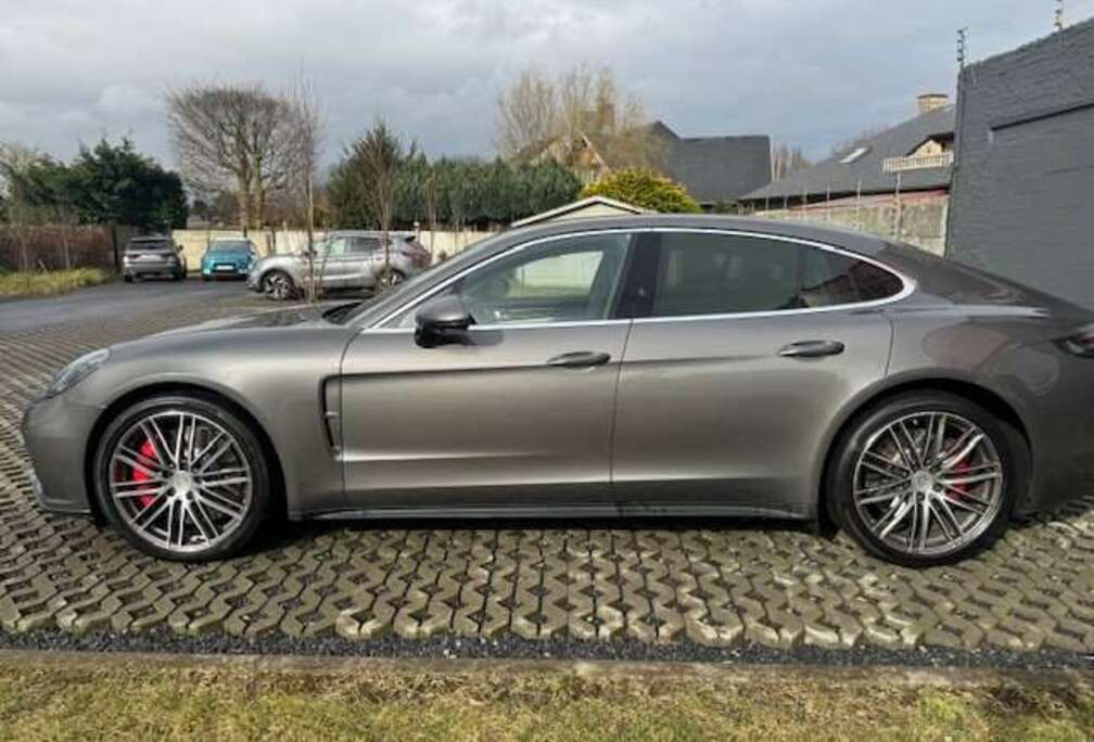 Porsche Turbo 4.0 V8 Bi-Turbo Executive PDK