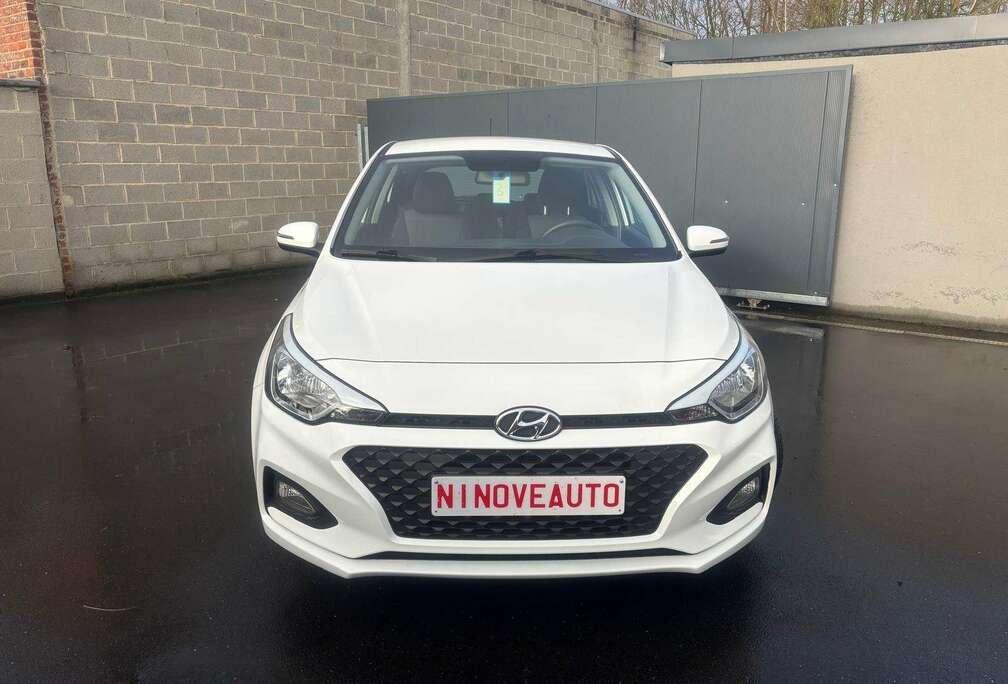 Hyundai 1.2i Fun*BLUETH AIRCO 1JAAR GARANTIE Apple Carplay