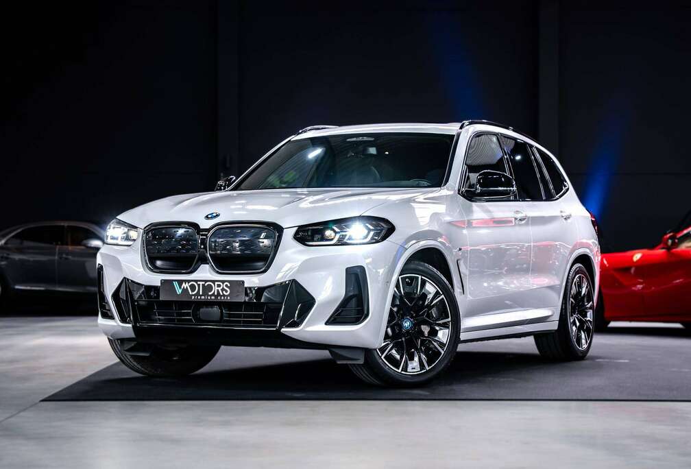 BMW iX3 80 kWh - M-pack - Trekhaak - H&K - ACC - Pano - Laser lights - HUD