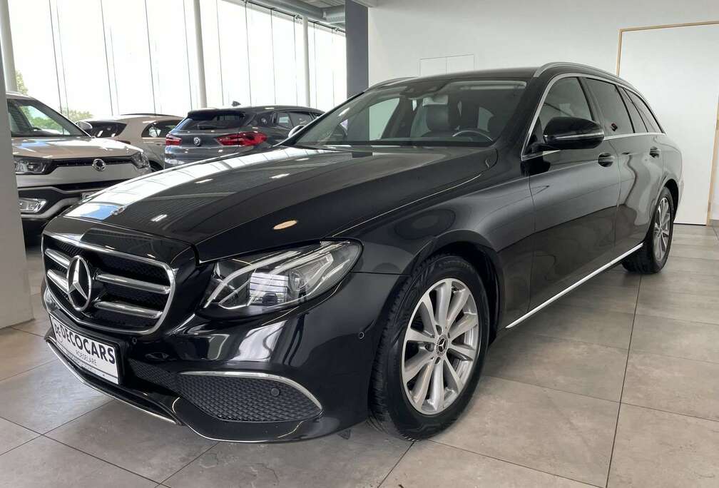 Mercedes-Benz Cruise / Camera / Navigatie / Leder / LED