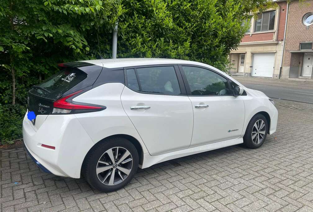 Nissan 40 kWh N-Connecta (EU6.2)