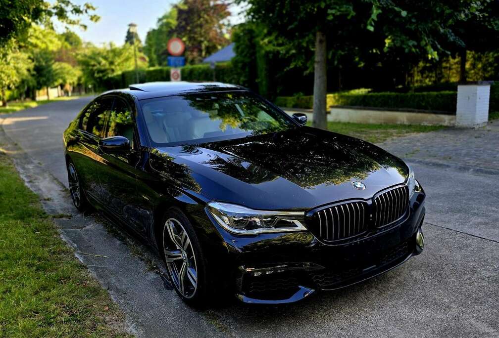 BMW 740e iPerformance Pack M