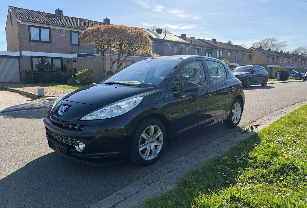 Peugeot Peugeot / 207 1.6 XS Pack JBL toit panoramique