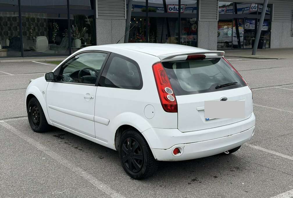 Ford 1.4 TDCi Prêt à Immatriculer