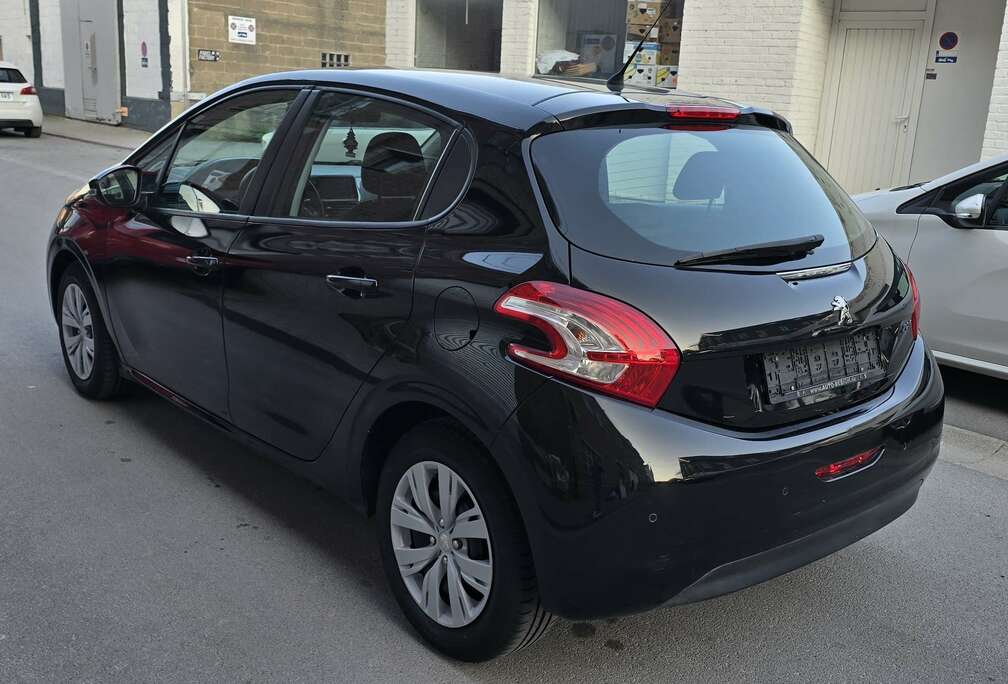 Peugeot 1.0i Like