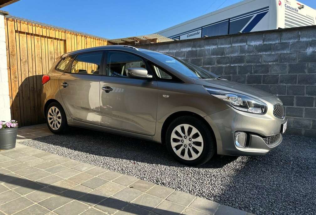 Kia 1.6i Lounge Led Navigatie BT Pdc Slechts 22000km