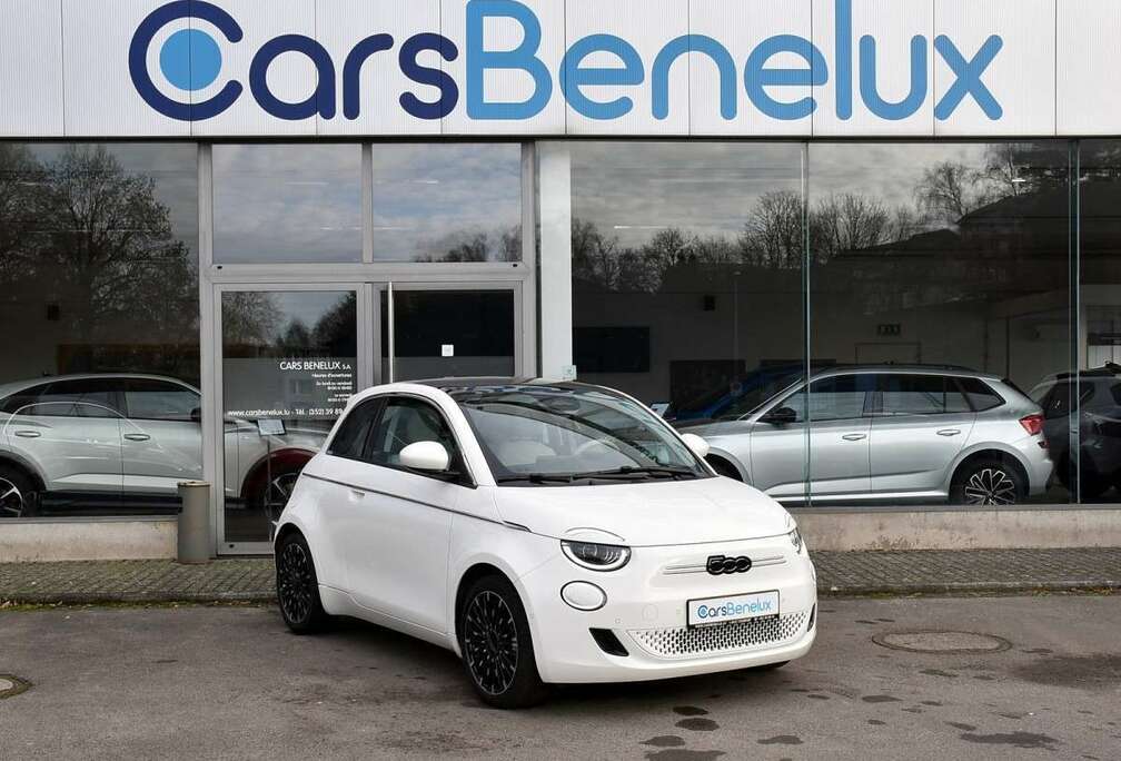 Fiat 3+1 42 kWh La Prima ACC CO DRIVER PANO CAM 1 MAIN