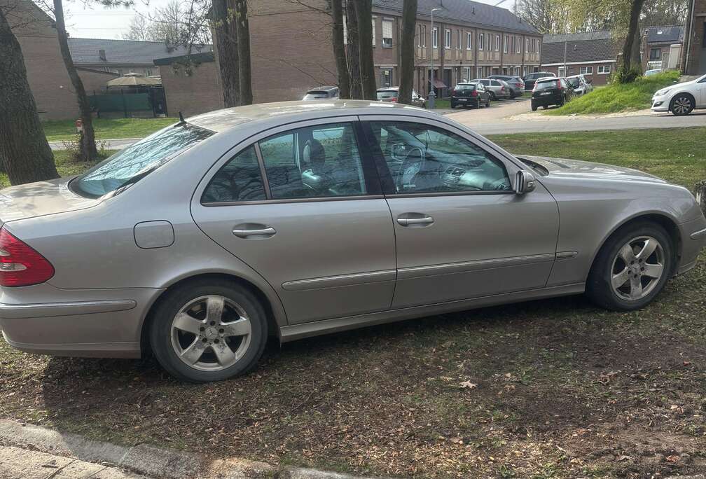 Mercedes-Benz E 220 CDI Avantgarde