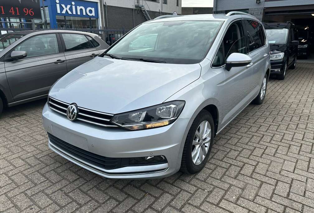Volkswagen Touran 1.6 TDi SCR Highline DSG
