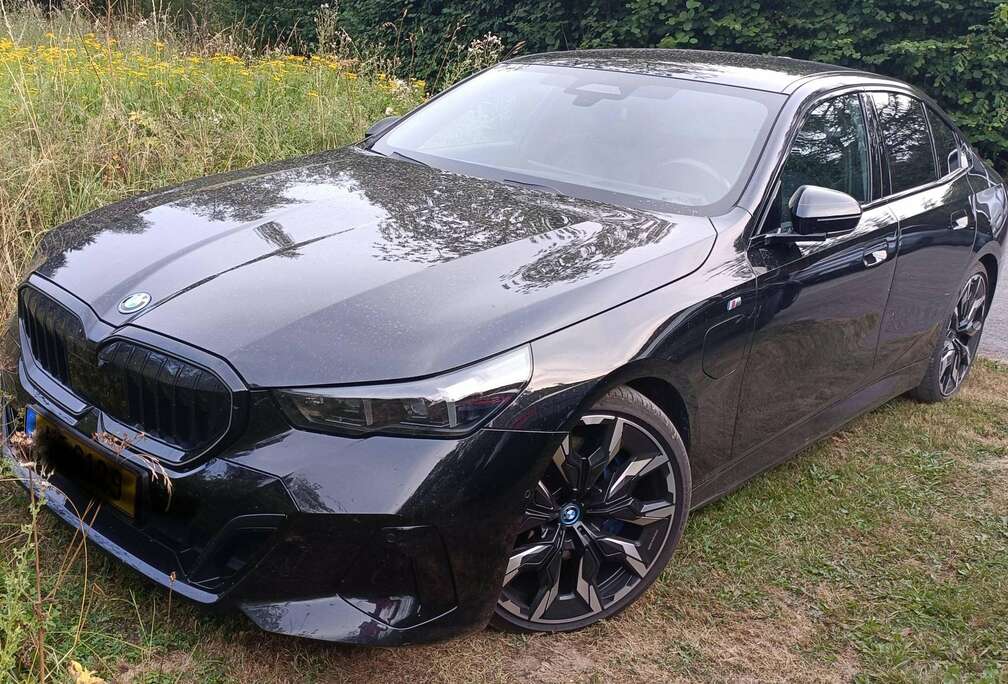 BMW 550eXA PHEV (360 kW)
