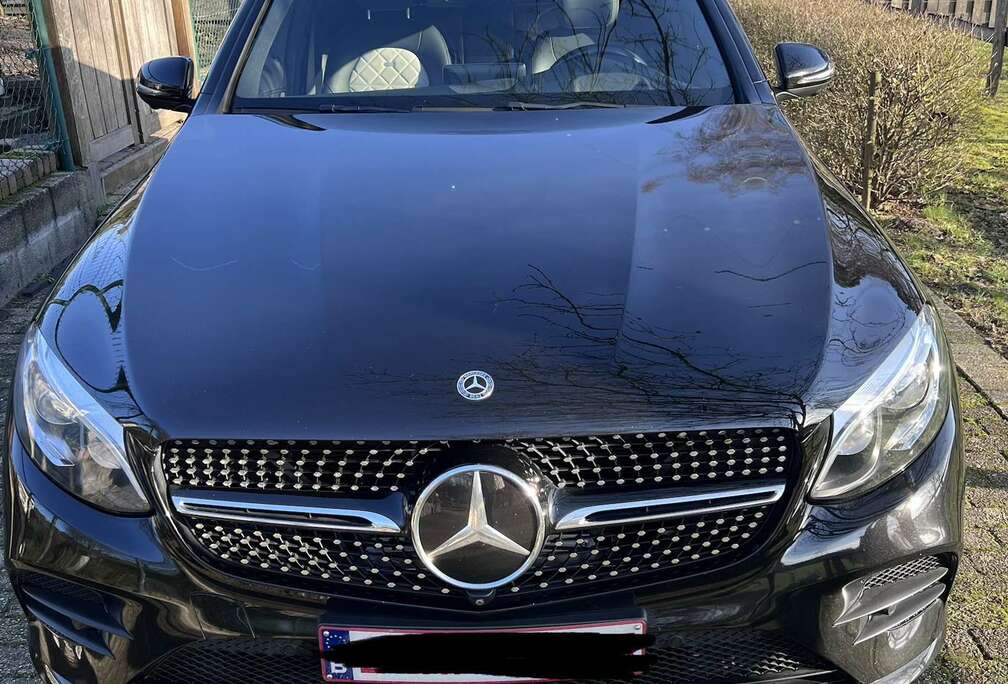 Mercedes-Benz e Coupe 4Matic 7G-TRONIC