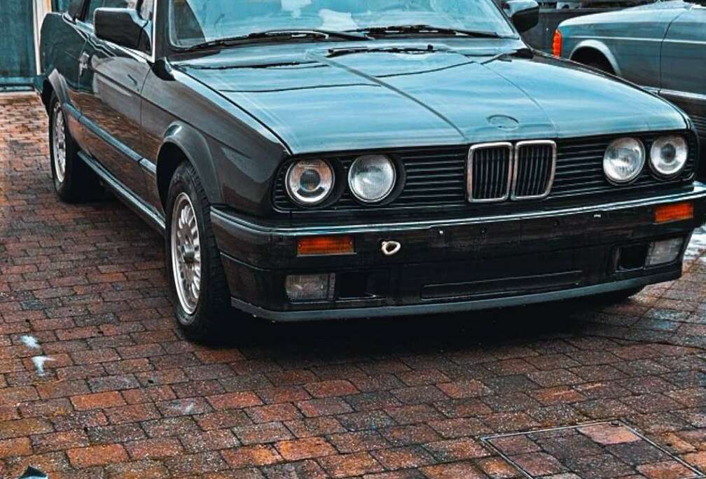 BMW 320i