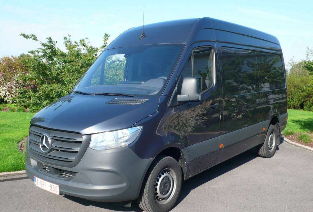 Mercedes-Benz 315 CDI - L2H2 - automaat - trekhaak 3.5 ton - 12000km - 35.500 euro +btw