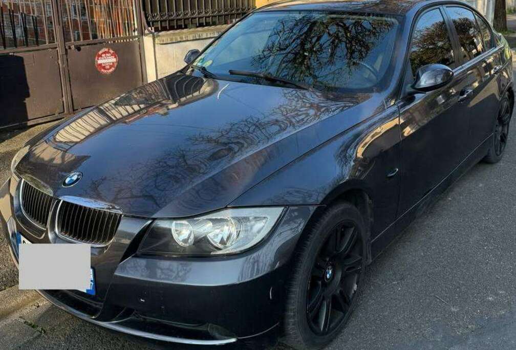 BMW 320i