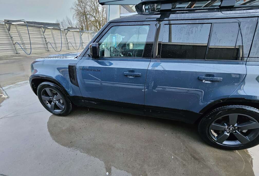 Land Rover Defender 110 P400e X-Dynamic SE